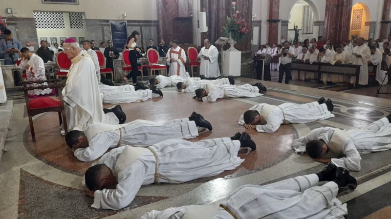 Dez novos sacerdotes são ordenados na Arquidiocese de Olinda e Recife