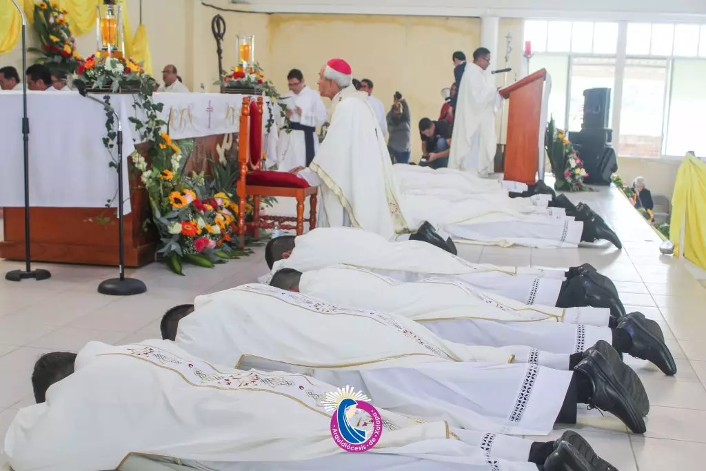 Igreja Catolica no Mexico celebra a ordenacao de 38 novos sacerdotes 1