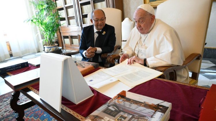 Presidentes do Panama e Haiti sao recebidos pelo Papa no Vaticano 4