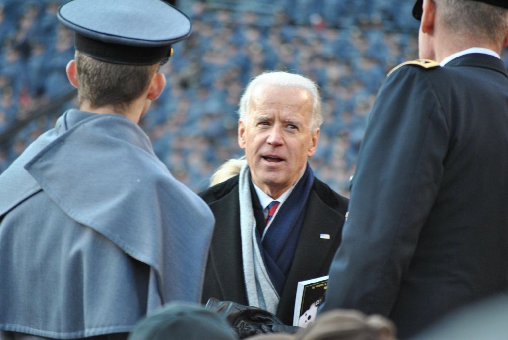 Governo Biden financiou projetos com o Vaticano e buscou mudancas internas na estrutura do Vaticano