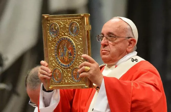 papa francisco biblia