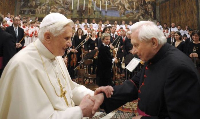 Bento XVI visita seu irmão doente na Alemanha 2