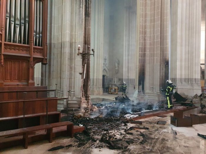 Bispos franceses divulgam comunicado sobre o incêndio da Catedral de Nantes 2