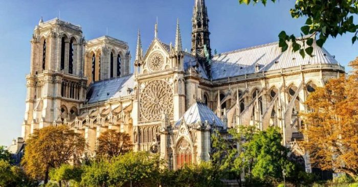Catedral de Notre Dame deve ser restaurada como a original 2