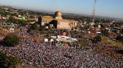 “Festa de Trindade” atrai mais de 3 milhões de peregrinos e neste ano acontece de modo virtual, sem a presença de fiéis.