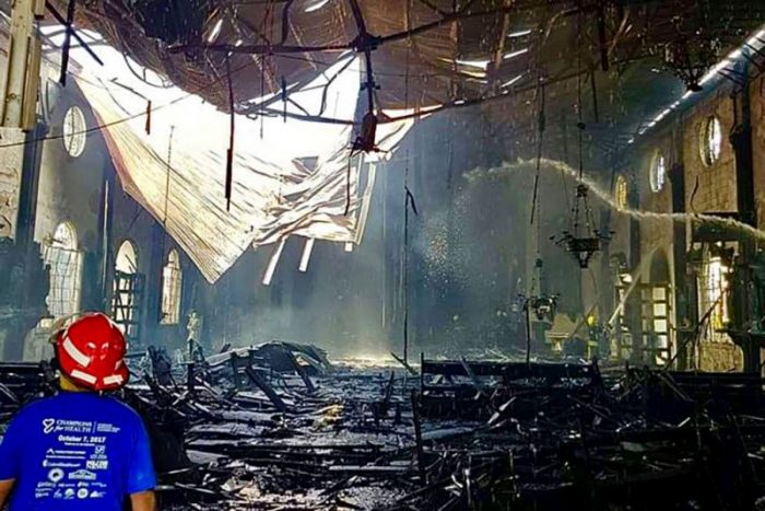 Imagem do Santo Niño é destruída em incêndio nas Filipinas 1