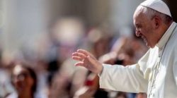 A Prefeitura da Casa Pontifícia informou que em julho não haverá Audiência Gera e que elas serão retomadas em agosto: o Papa está em férias.