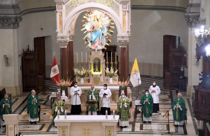 Salesianos do Peru celebram centenário de Basílica de Nossa Senhora Auxiliadora 3