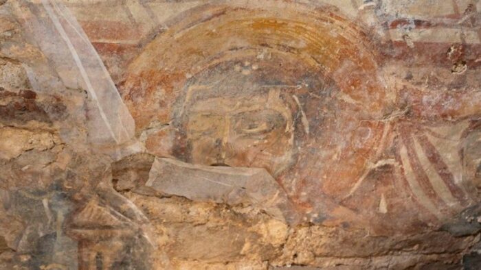 Fragmentos de afresco do século IX são descobertos em Basílica de Veneza 1