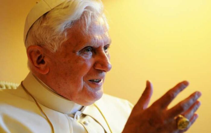 Papa emérito Bento XVI está com a saúde debilitada 1