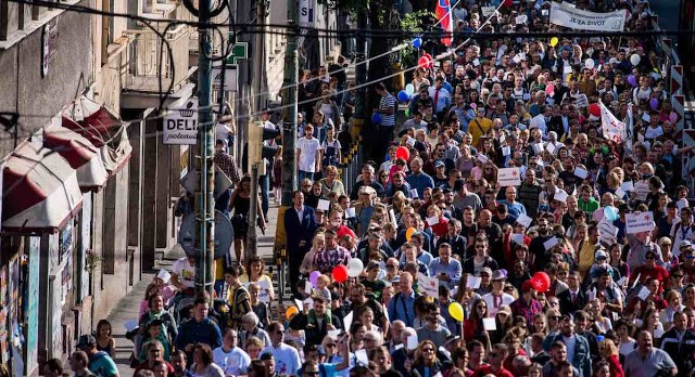 Com a participação de milhares de jovens, a Marcha pela Vida na Eslováquia, promovida pela Conferência Episcopal e pela Kanet levou uma multidão para as ruas de Bratislava. 