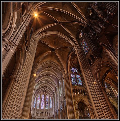 476px Chartres Cathedrale 2012.01 03