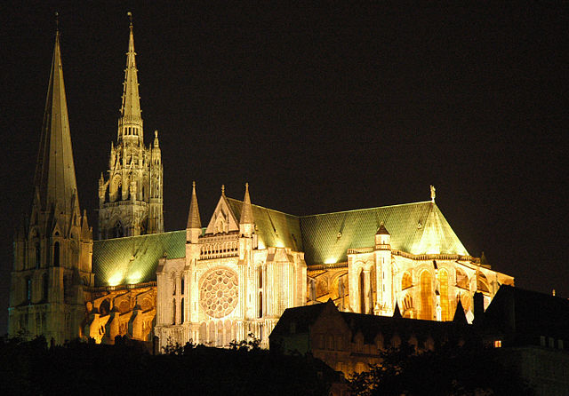 640px France Eure et Loir Chartres Cathedrale nuit 02
