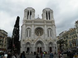 960px Basilique Notre Dame panoramio 1