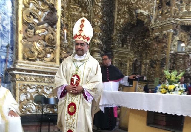 O novo bispo coadjutor é Dom Hélio Pereira dos Santos que, até agora era Bispo Auxiliar da Arquidiocese de são Salvador, na Bahia.