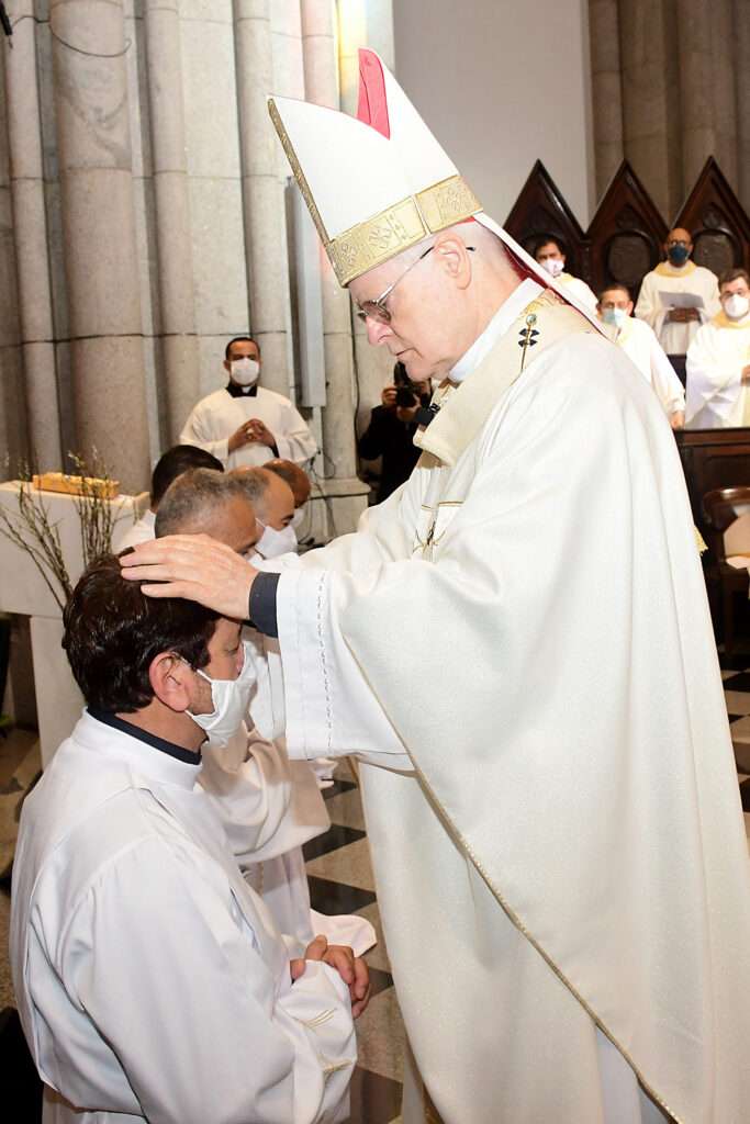 Cardeal de Sao Paulo ordena cinco novos diaconos permanentes Foto Luciney Martins O SAO PAULO 2