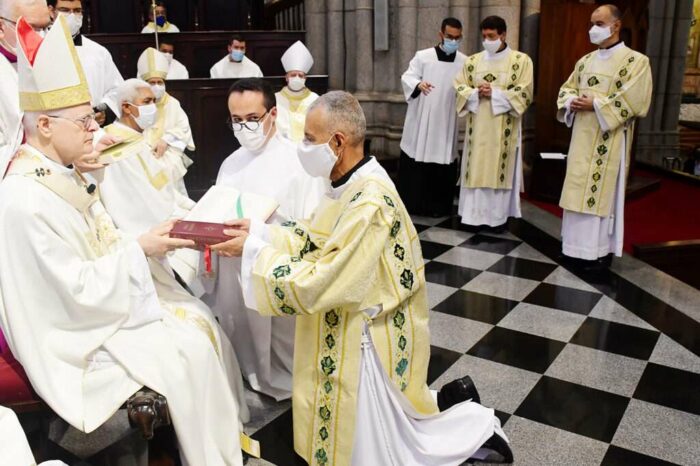 Cardeal de Sao Paulo ordena cinco novos diaconos permanentes Foto Luciney Martins O SAO PAULO 3