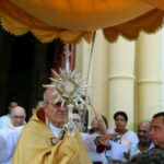 Dom Saburido convida catolicos a refletirem sobre a Eucaristia