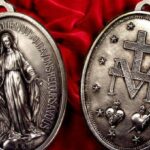 O significado da Medalha Milagrosa de Nossa Senhora das Gracas 1