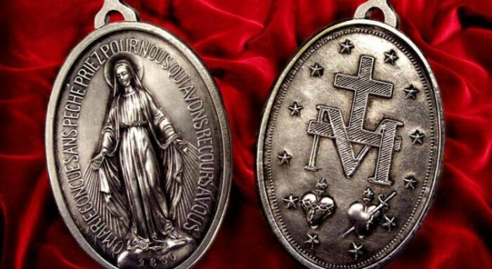 O significado da Medalha Milagrosa de Nossa Senhora das Gracas 1