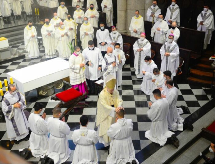Cardeal de Sao Paulo ordena nove diaconos na Catedral da Se Foto Luciney Martins O SAO PAULO 2