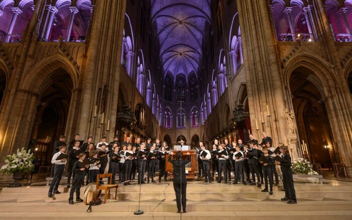 Catedral de Notre Dame de Paris sediara concerto de Natal 2