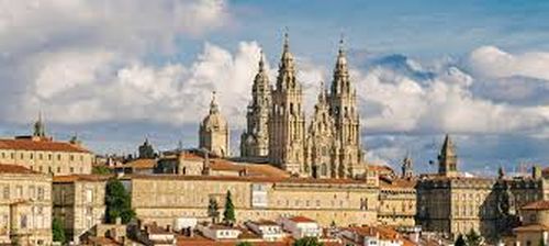 O Ano Jubilar já começou em Santiago de Compostela, na Espanha. Mensagem do Papa é um convite para um caminho de conversão.