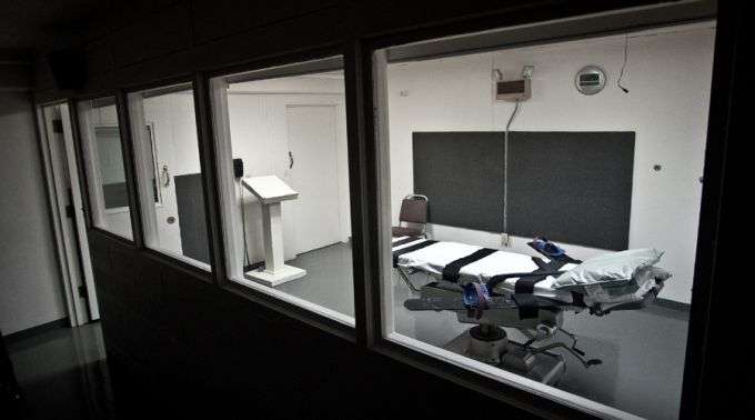 Suprema Corte Americana decide pela presença de sacerdotes na hora da execução de um condenado à morte.