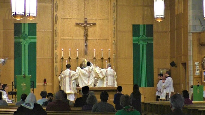 A Paróquia de Santo Abano, em Rochester é um exemplo de como as comunidades paroquiais do Ordinariato Anglo Católico conseguem que os fiéis rezem o Ofício Divino.