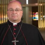 O arcebispo de Malta, Dom Charles Scicluna, pediu orações pela segurança de Malta por causa do aumento do número de casos de coronavírus.