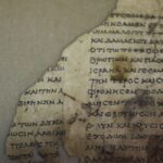 O mais importante das descobertas recentes são os fraguimentos de pergaminhos com textos dos doze profetas menores, sobretudo Zacarias e Naum, escritos em grego.