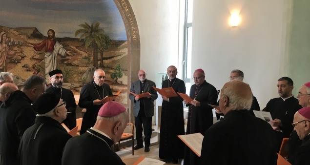 Assembleia dos Ordinários Católicos da Terra Santa, promove momento de oração no Santuário Stella Maris, em Haifa invocando a Senhora do Monte Carmelo nesta época de Coronavirus.