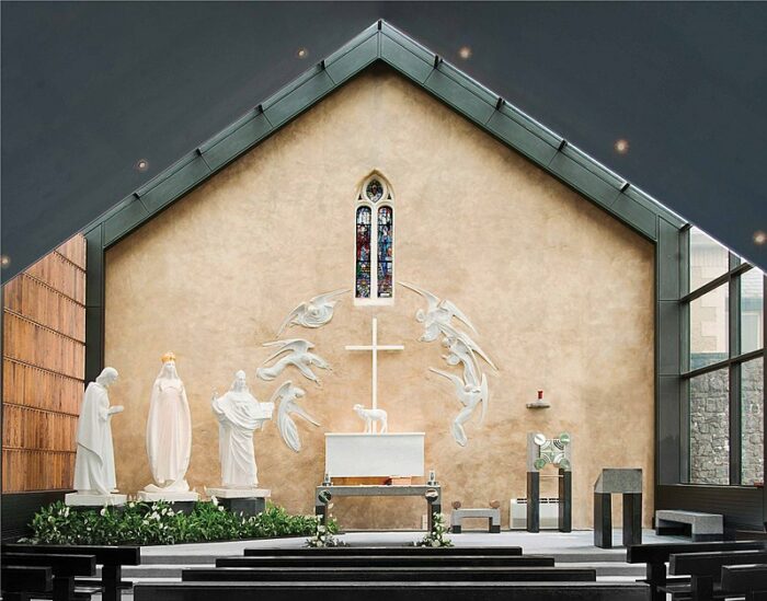 Santuario irlandes e reconhecido pelo Vaticano como Mariano e Eucaristico Internacional 3