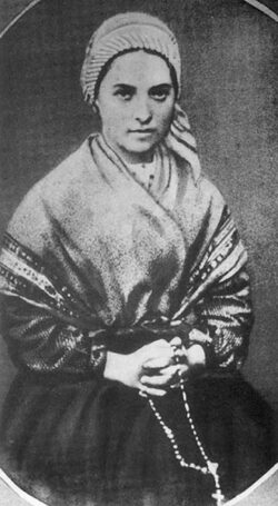 Bernadette Soubirous en 1861 photo Bernadou 3