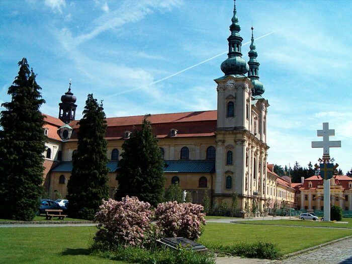 Numero de Batismos na Republica Tcheca cai em 2020 3