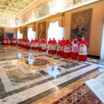 Papa presidira Consistorio para canonizacao de sete novos Santos