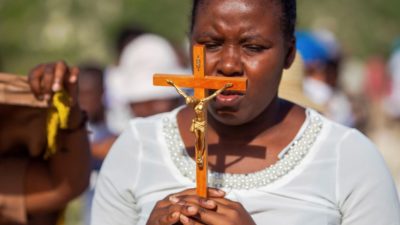 Sete religiosos foram sequestrados por um grupo criminoso no Haiti. Os sequestradores pediram resgate de um milhão de dólares. 