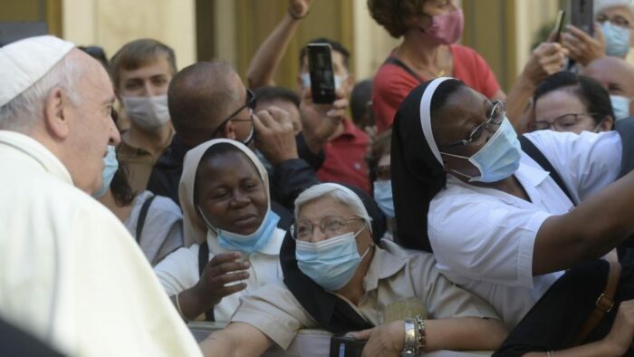 Audiencia Geral com o Papa voltara a receber a presenca de fieis 3