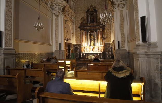 Capela de Adoracao Eucaristica Perpetua e reaberta na Espanha 3