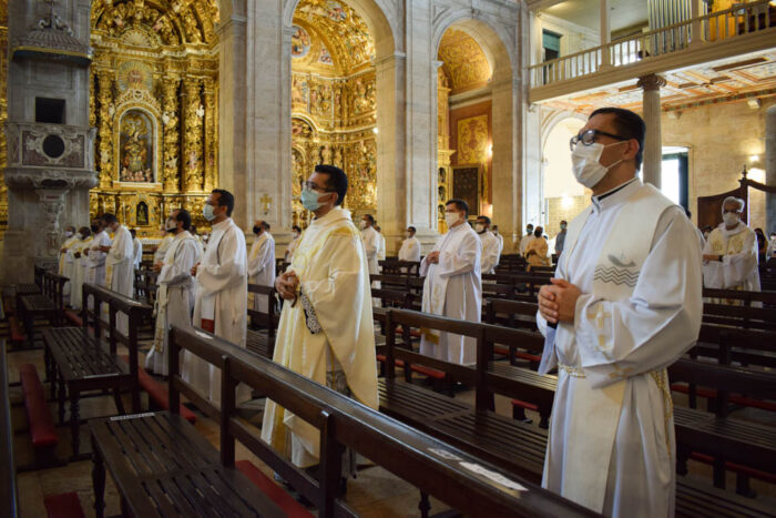 Cardeal Sergio da Rocha preside Missa do Crisma na Arquidiocese de Salvador 4