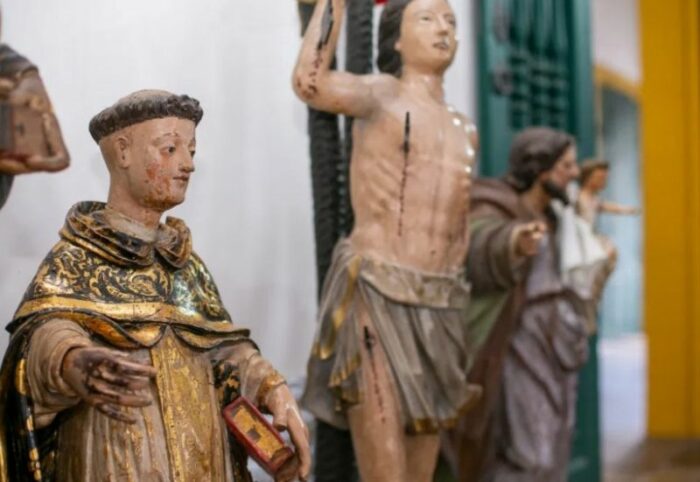 Igreja de Ouro Preto promove campanha para restauracao de imagens do seculo XVIII 3
