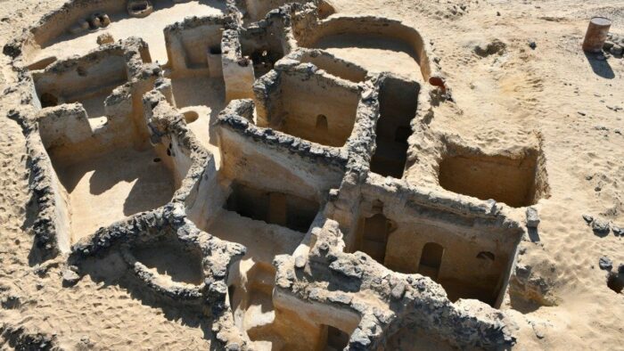 Mais antigo mosteiro cristao e descoberto no Egito 1