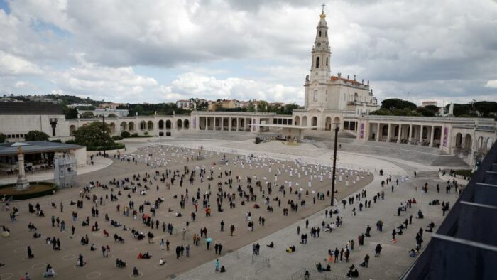 Peregrinacao Nacional reune mais de mil acolitos no Santuario de Fatima