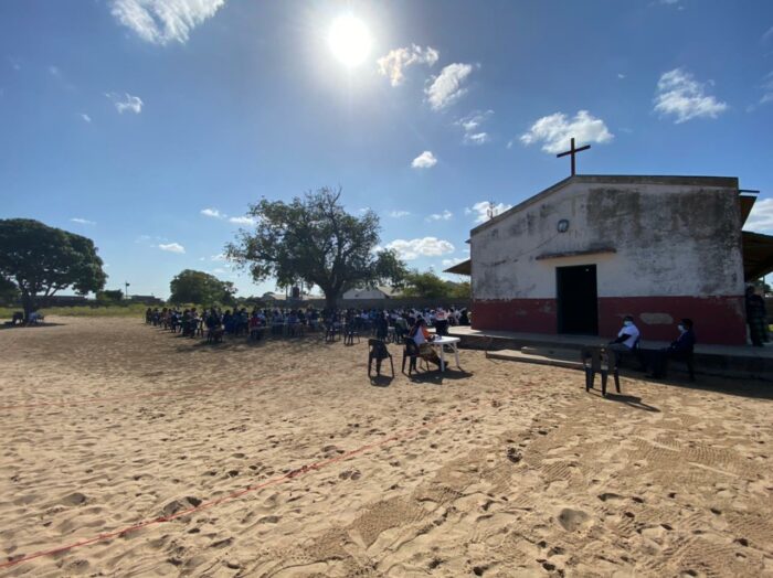 Centenas de Batismos sao realizados em Mocambique apos reabertura das Igrejas 2
