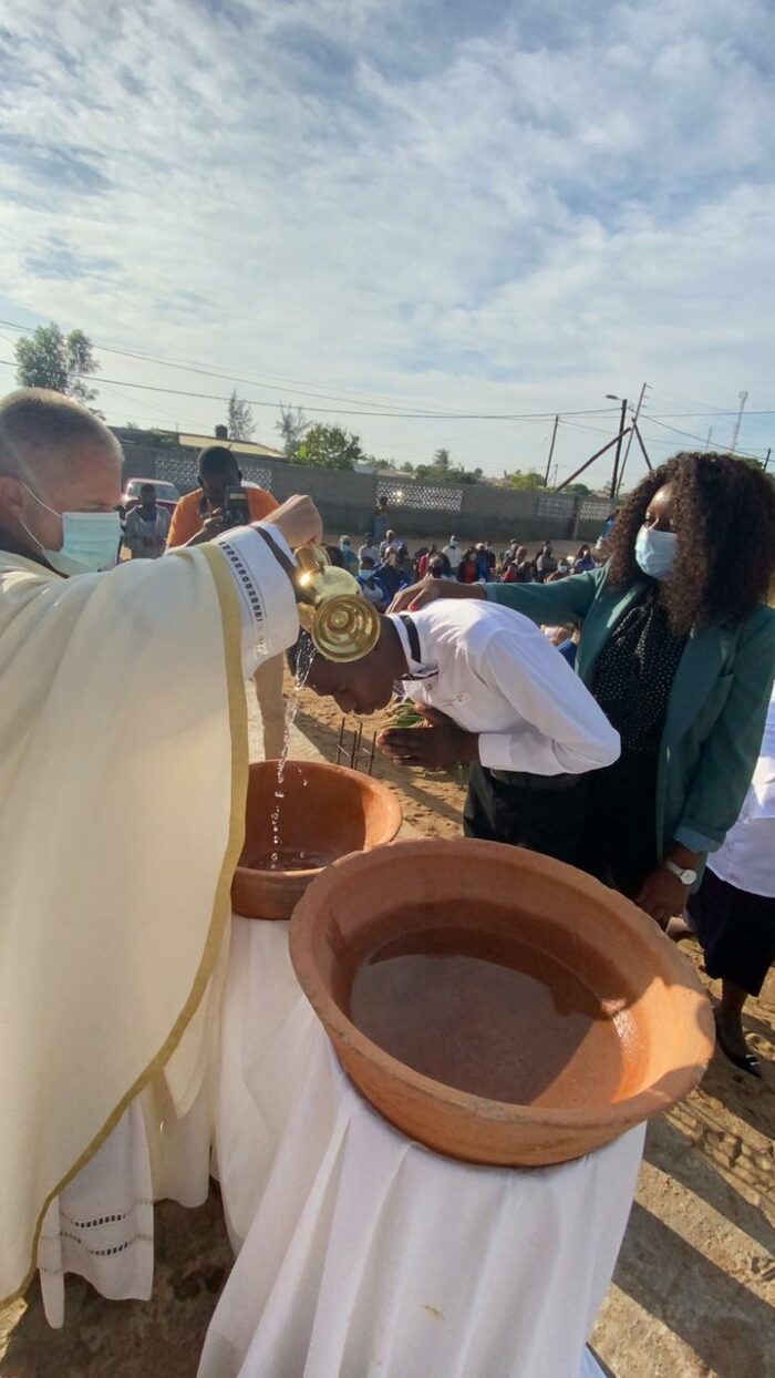 Centenas de Batismos sao realizados em Mocambique apos reabertura das Igrejas 4