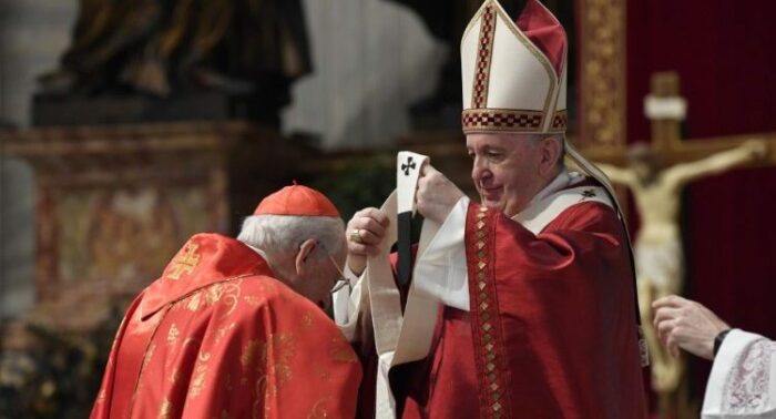 Quem sao os 34 Arcebispos metropolitanos que receberao o palio abencoado pelo Papa 1