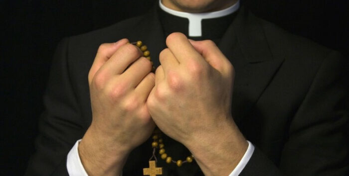 Quais sao os beneficios do celibato sacerdotal 1