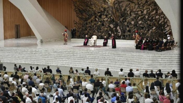 Papa Francisco reflete sobre a importancia da Lei 1