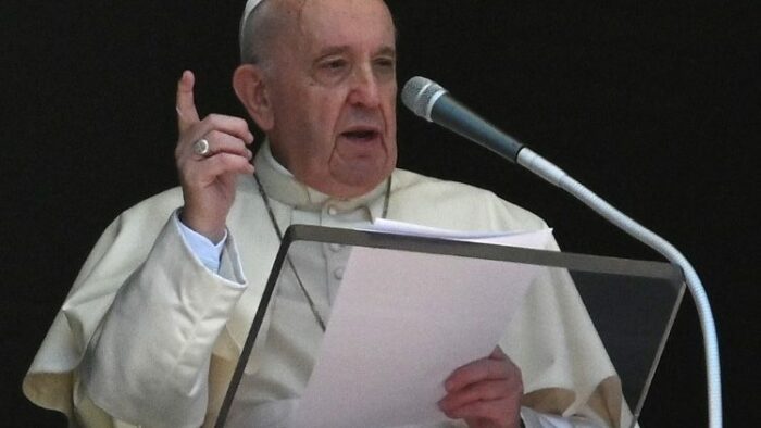 Papa alerta fieis para o risco de uma religiosidade da aparencia 2