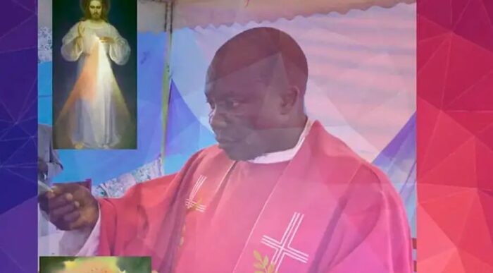 Sacerdote Catolico e assassinado em Uganda